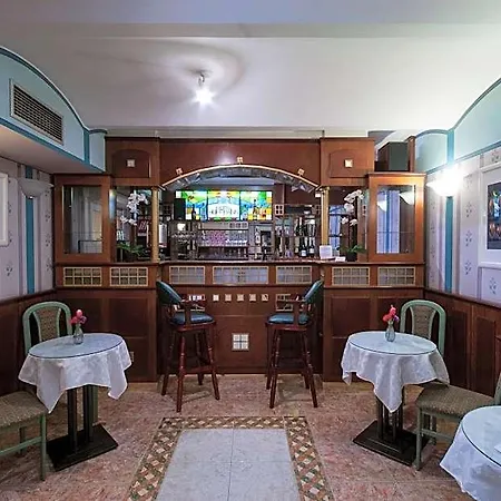 Art Deco Hoffmann Отель