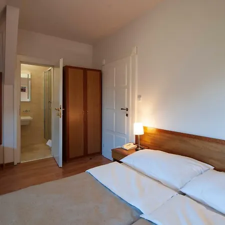 Art Deco Hoffmann 3*